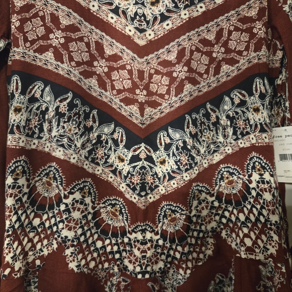 Free People Sz M Bohemian Maroon Pattern Deep V-back L/Sl  Blouse or Mini Dress - Picture 10 of 10